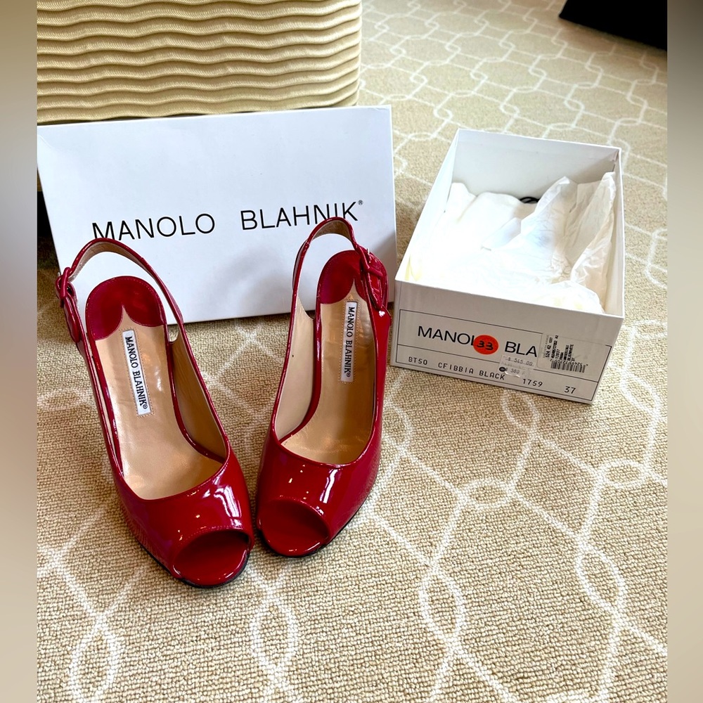 Manolo Blahnik red pumps